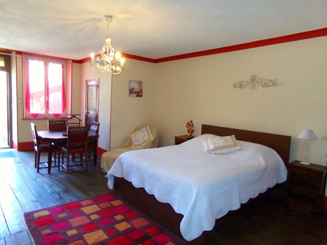 Chez Monique Hotel Doulaincourt-Saucourt Buitenkant foto