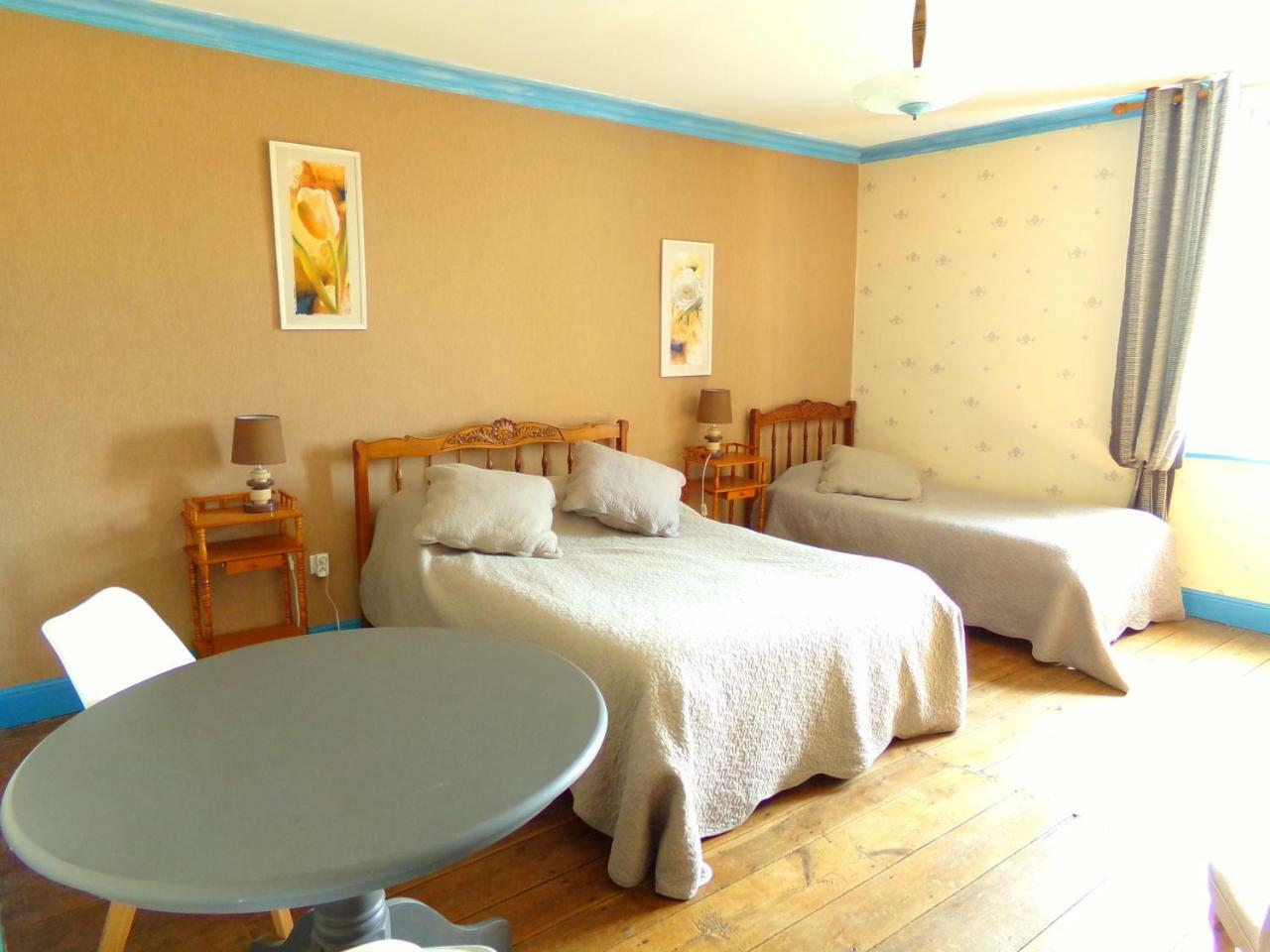 Chez Monique Hotel Doulaincourt-Saucourt Buitenkant foto